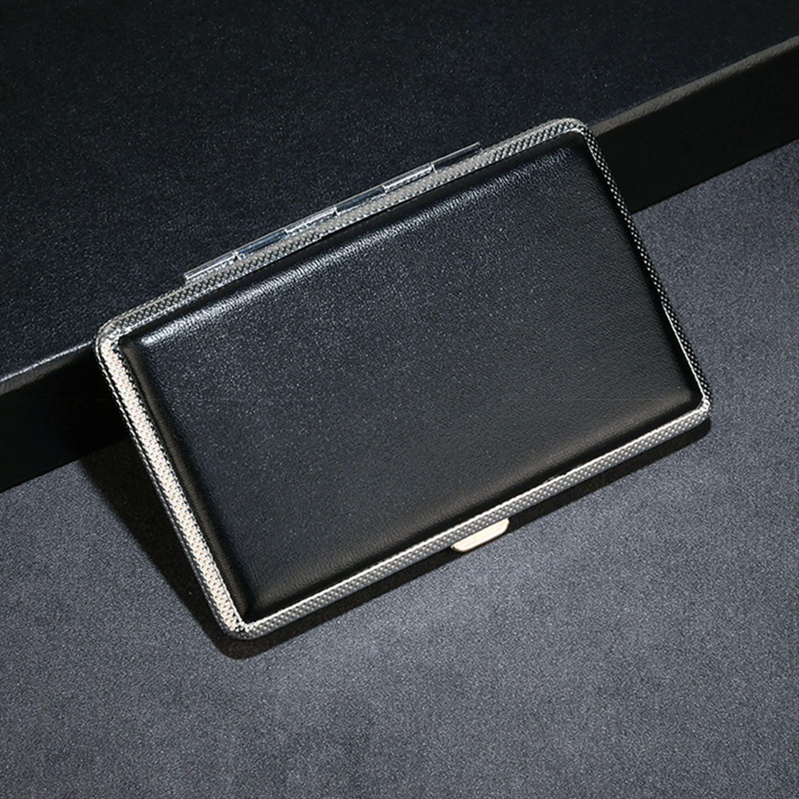 Men Accessories Gadgets - Étui à cigarettes en métal et