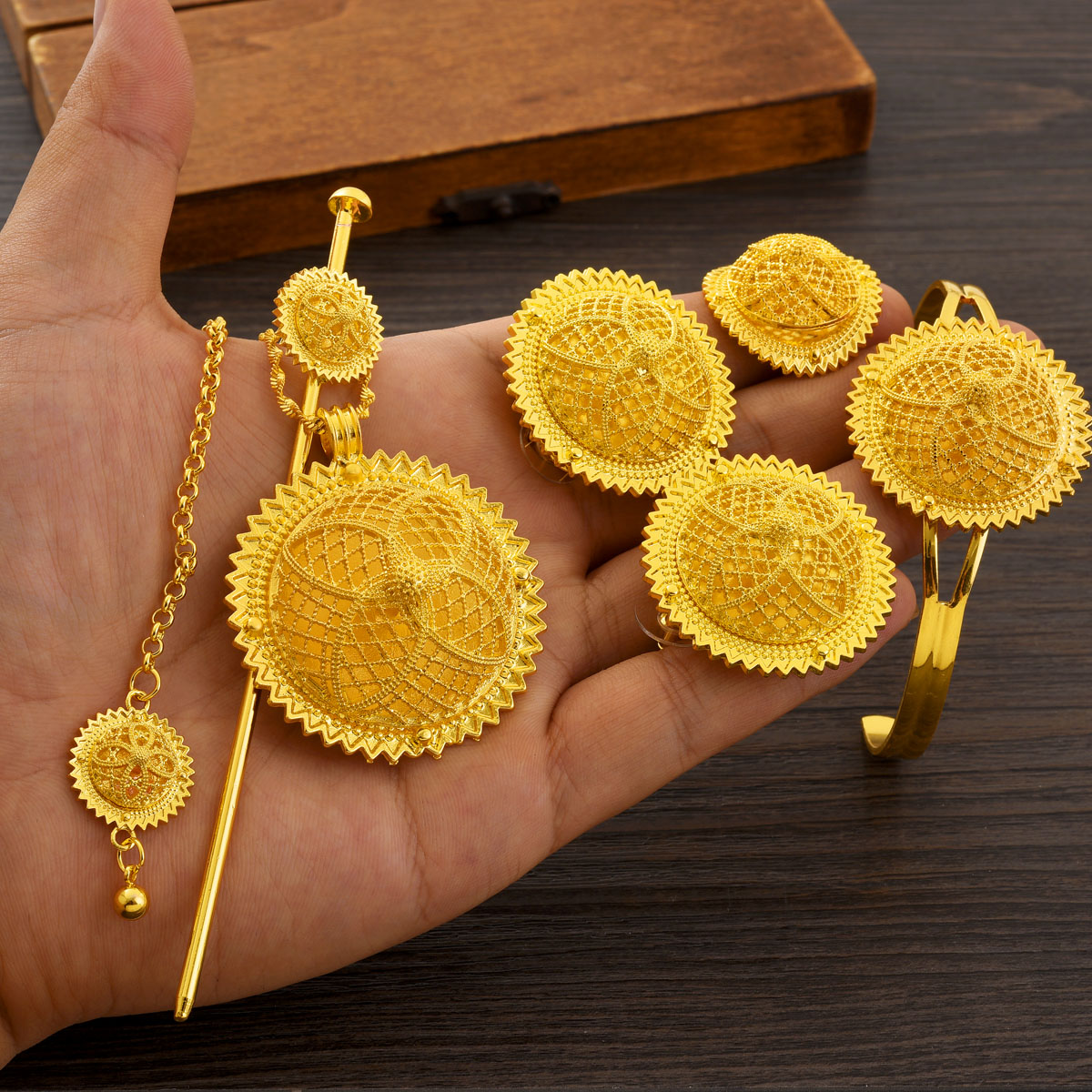 Ensemble de bijoux couleur dor - Men'S Accessories Dubai avis et prix